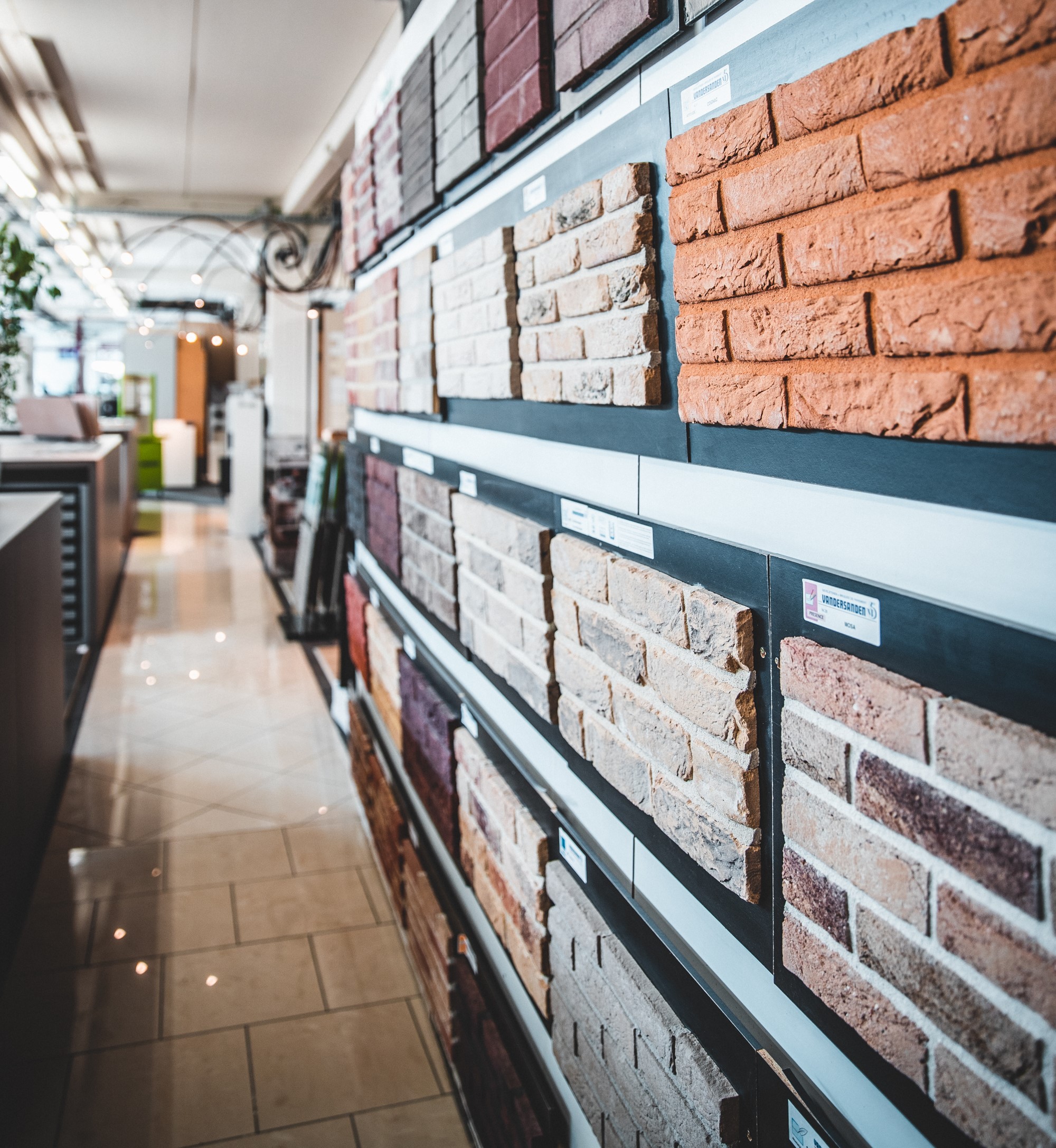 Gevelstenen – Leus Ruim aanbod gevelstenen in verschillende kleuren, formaten & texturen bij Leus Bouwmaterialen