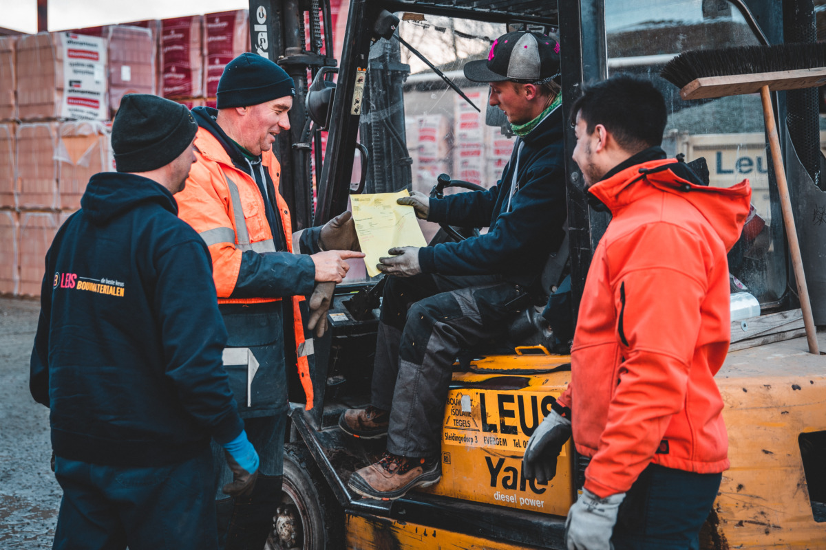 Contact – Leus Contact - Leus